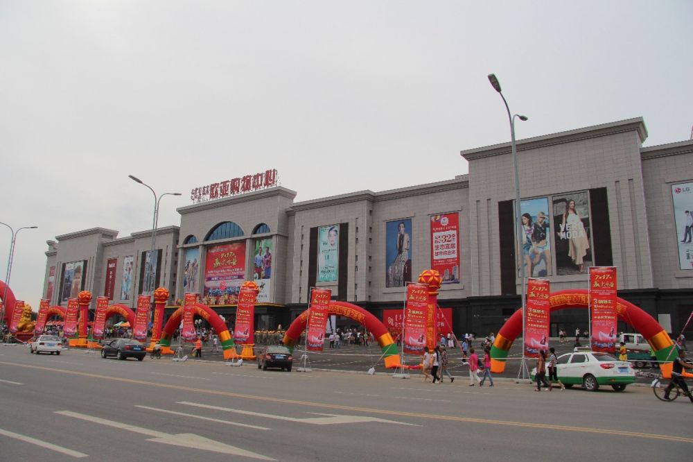 18乌兰浩特宝马bm1122线路顶级购物中心.jpg
